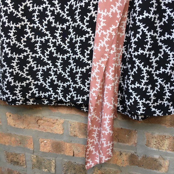 DVF pink ruffle trim midi silk print black white 6 - Picture 7 of 16